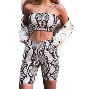 MOVING SALE MAKE OFFER Snake print two piece set